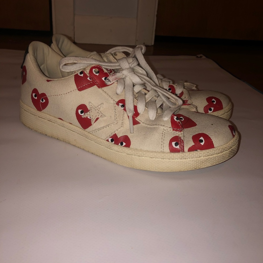 CDG Converse “Hearts All Over”